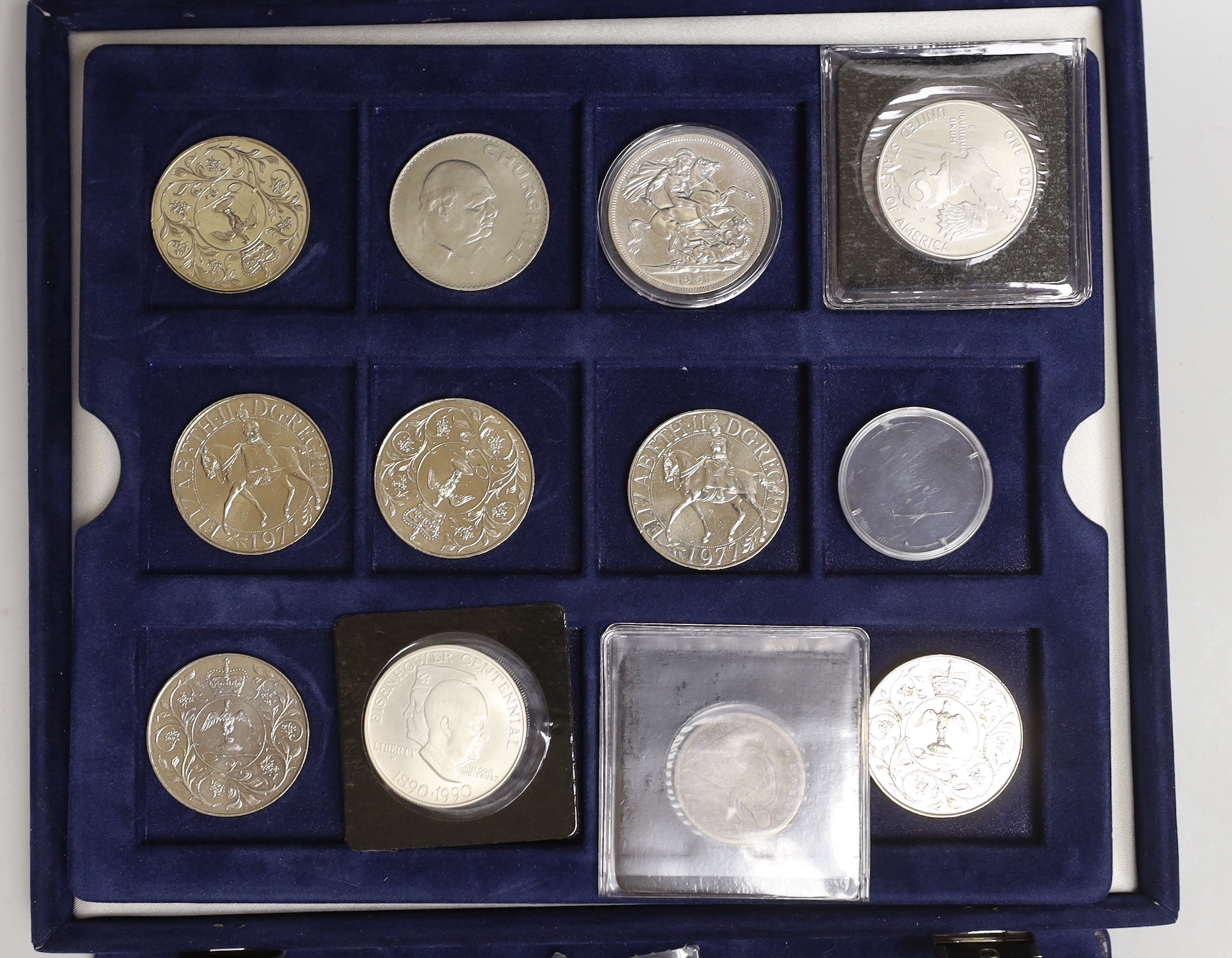Coins - A quantity of various UK QEII crowns etc.